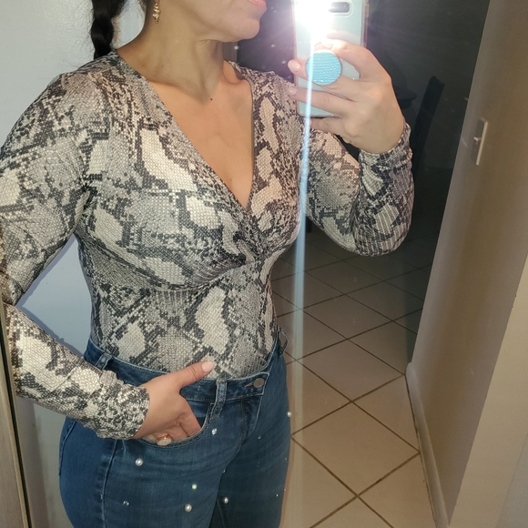 H&M BODYSUIT SNAKE PRINT - Picture 5 of 5